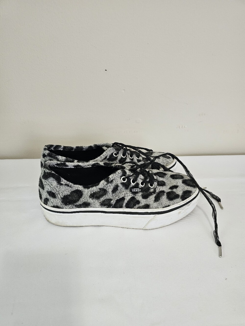 VANS Authentic Platform 2.0 Fuzzy Leopard Gray/Black/White - Mns 6.5 / Wmns 8